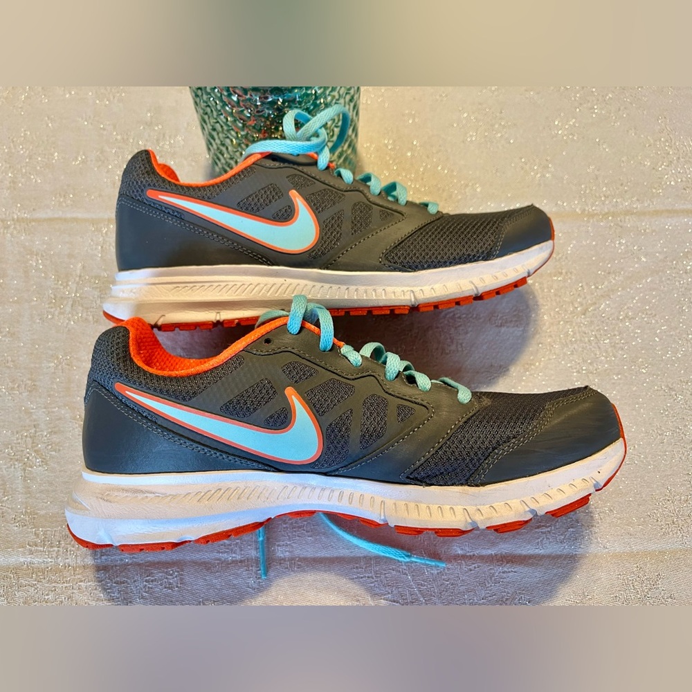 EUC Nike Downshifter 6 👟🩵🧡👟
